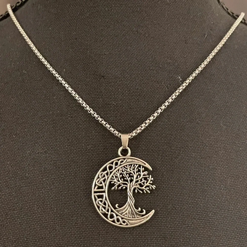 Celtic Knot Moon with Tree of Life Necklace Unisex - Picture 3 of 10